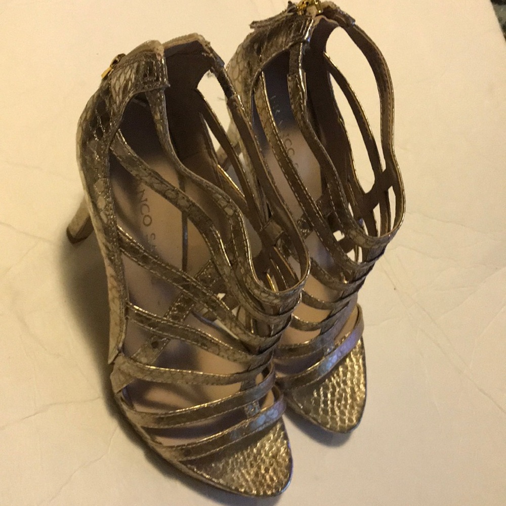 Beautiful Franco Sarto heel in great shape.